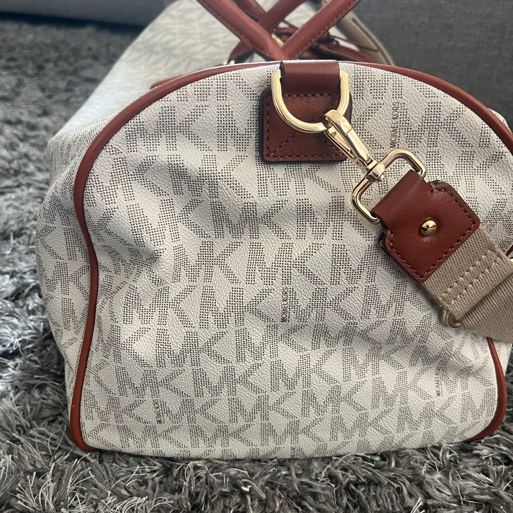 Michael Kors Cream/Brown Logo Bag Set - Picture 7 of 16